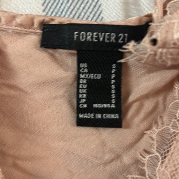 Pink camisole - Picture 2 of 2